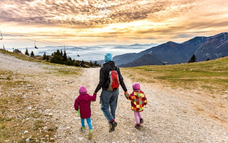 hoptraveler.com